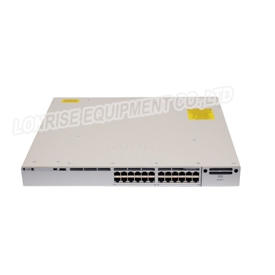 C9300-24P-A ใหม่ Cisco Switch Catalyst 9300 24 พอร์ต PoE Network Advantage