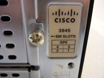 Cisco 4 WAN Port POE Switch Router Gigabit CISCO3945E-SEC/K9 เป็น Router Cisco 3945E พร้อม Security Bundle พร้อมใบอนุญาต PAK