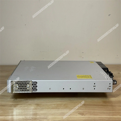 C9300-48uxm-e เครือข่ายสวิทช์ 9300 ซีรีส์ 48 ท่า 2.5g (12 Mgig) กิ๊กบิต Upoe เครือข่ายสวิทช์ C9300-48uxm-e
