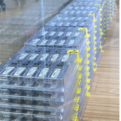 Finisar FTLF8536P4BCL 25.78Gb/s สายรับสัญญาณทางออนไลน์ความยาวคลื่นสั้น SFP+ 850nm