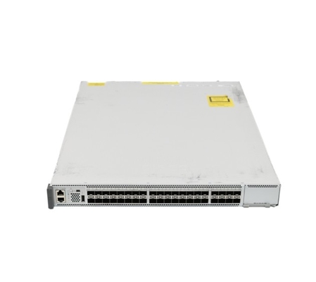C9500-40X-E Cisco Switch Catalyst 9500 40 ท่าทาง 10Gig Switch Network Essentials