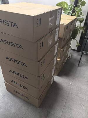 DCS-7050TX3-48C8-R, สวิตช์ Arista 7050X3, 48x10GBaseT/8x100GbE QSFP/อากาศจากด้านหลังไปด้านหน้า