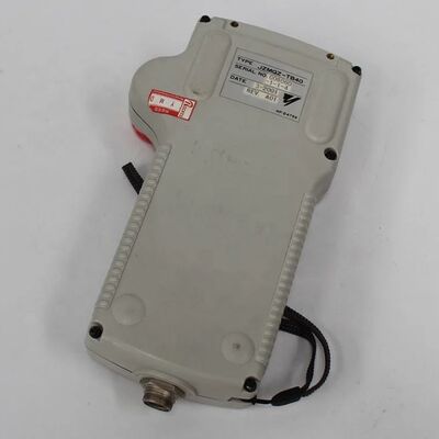 Yaskawa JZMQZ-TB40 Robot Teach Pendant พร้อมจอ LCD สี ระบบ Windows CE และการออกแบบที่จับตามหลักสรีรศาสตร์