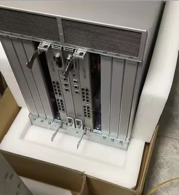 Brocade BR-DCX8518-B-0001 DCX 8510-8 SAN Backbone Director Switch, 10.2Tbps, 16G FC, ชุดองค์กร