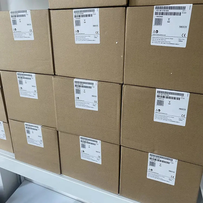 6ES7288 3AM06 0AA0 ตัวควบคุมตรรกะที่ตั้งโปรแกรมได้ simatic s7-200 ใหม่
