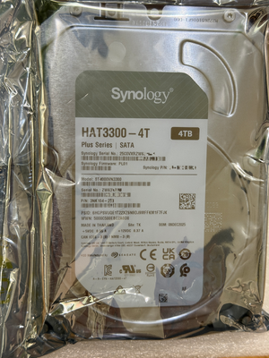 ฮาร์ดไดรฟ์ภายใน Synology Plus Series HAT3300-4T 4TB 3.5" SATA III NAS
